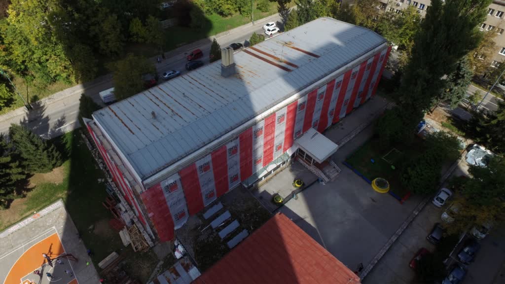 Implementation of works on energy efficiency in two buildings in Canton Sarajevo in progress