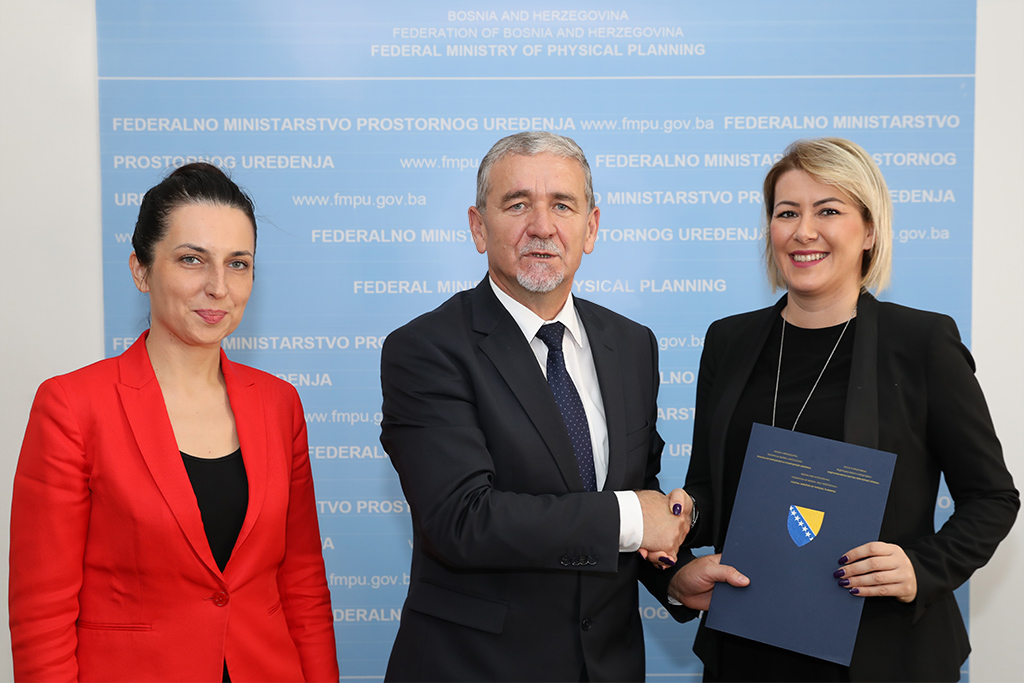 Agreement Signed for the Reconstruction of Three New School Buildings in the Sarajevo Canton