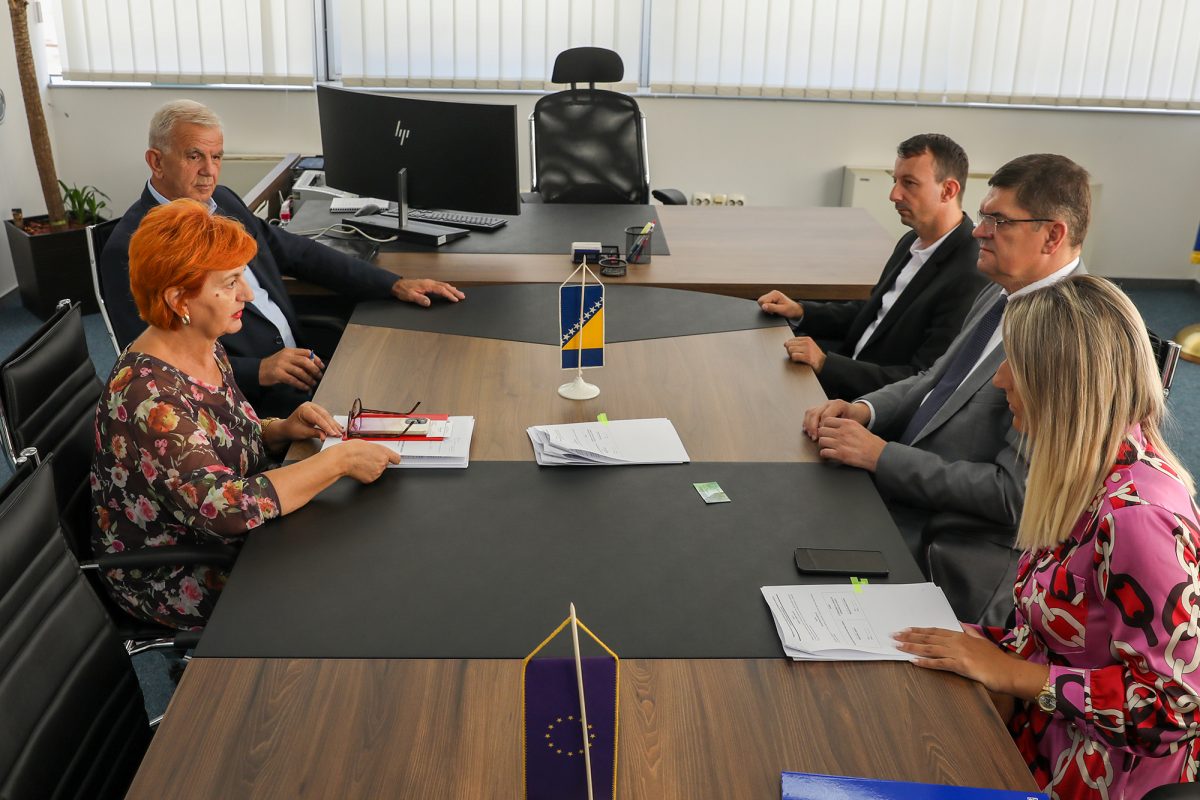 Signed contract on the renovation of two buildings – Revolving Fund